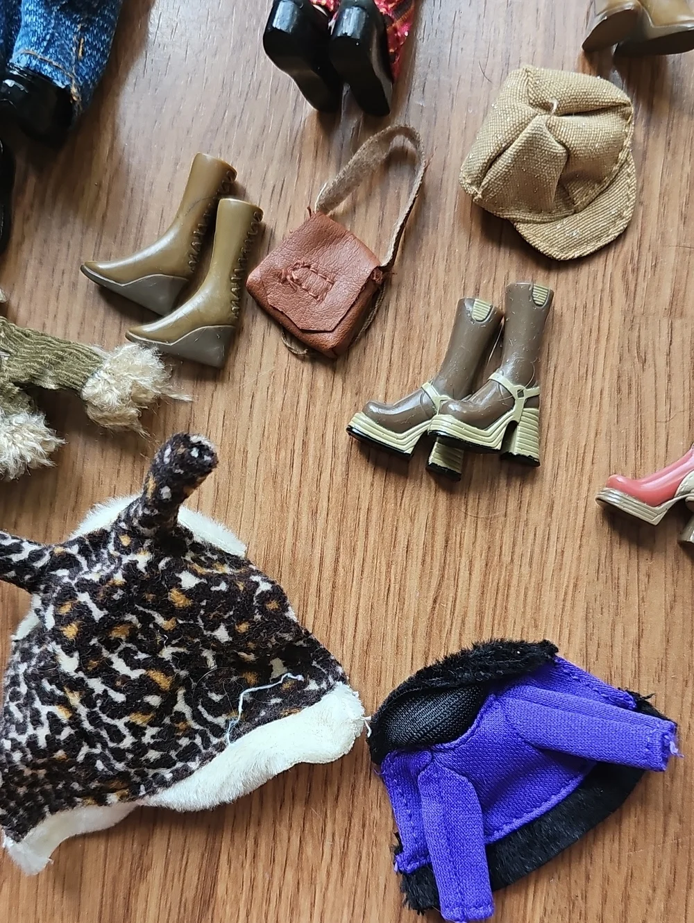 Lil Bratz Mini Dolls & Accessories Bundle